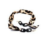 სათვალის საკიდი 01